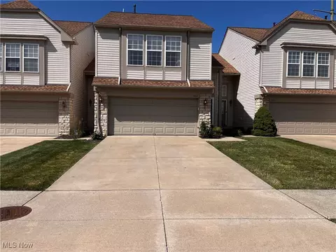 1465 Durham Dr, Broadview Heights, OH 44147