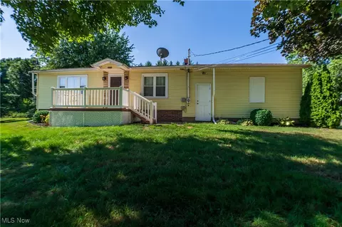 2870 Brouse St NW, Uniontown, OH 44685