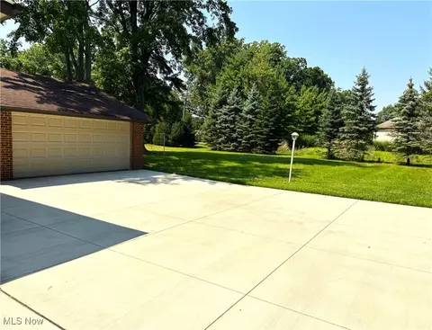 4099 Chestnut Rd, Independence, OH 44131 photo 4