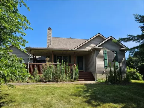 12005 Garfield Rd, Florence, OH 44814