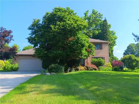 36145 Bainbridge Rd, Solon, OH 44139