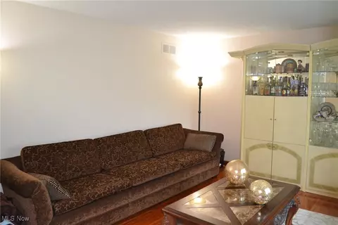 36145 Bainbridge Rd, Solon, OH 44139 photo 14