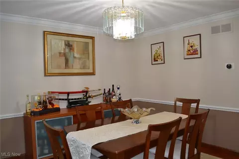 36145 Bainbridge Rd, Solon, OH 44139 photo 12