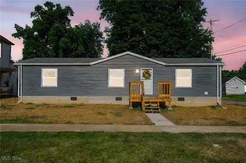 860 Moxahala Ave, Zanesville, OH 43701