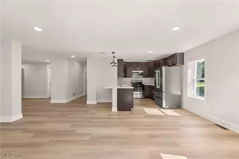 Living - 146 E College St, Oberlin, OH 44074 photo 5 of 11