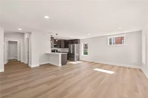 Living - 146 E College St, Oberlin, OH 44074 photo 1 of 11