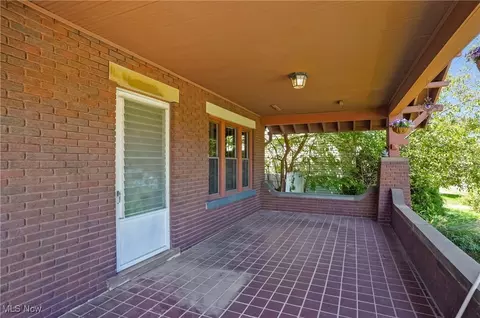 723 Broad Ave NW, Canton, OH 44708 photo 4