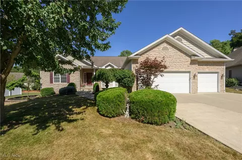 2889 Vicksburg Ave NW, Canton, OH 44708