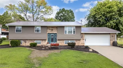 102 Skyvue Cir, Marietta, OH 45750