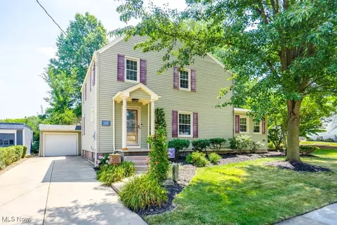 906 17th St NE, Massillon, OH 44646