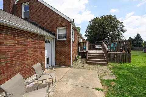 4626 Aurora St NW, Canton, OH 44708 photo 3