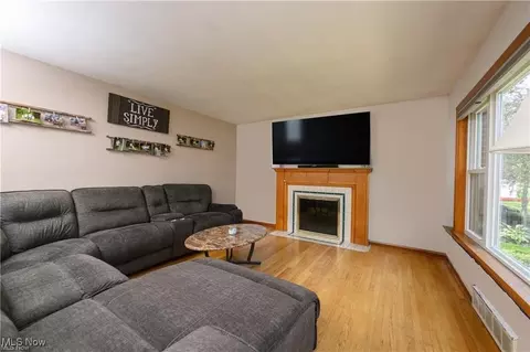 4626 Aurora St NW, Canton, OH 44708 photo 9