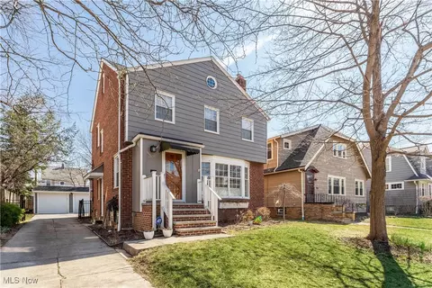 2651 Shaker Rd, Cleveland Heights, OH 44118