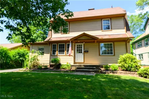 2660 Idlewood Rd, Cleveland Heights, OH 44118