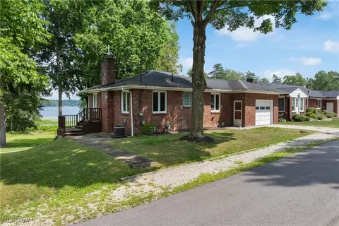5817 Spikerman Dr, Clinton, OH 44216