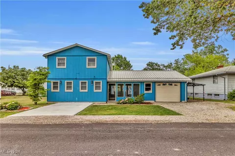 219 Delamere Rd, Vermilion, OH 44089