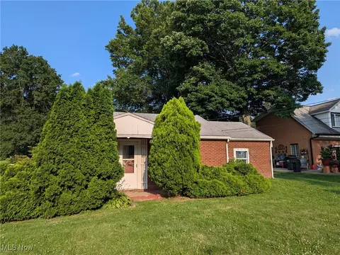 3484 Amherst Ave NW, Massillon, OH 44646