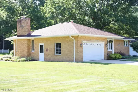 8259 Craig Ln, Broadview Heights, OH 44147