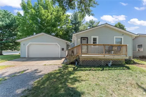 104 24th St NW, Massillon, OH 44647