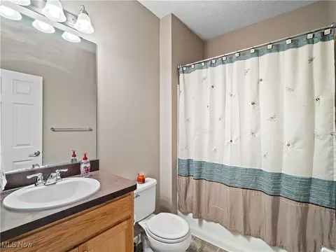 3831 Heron Dr, Lorain, OH 44053 photo 17