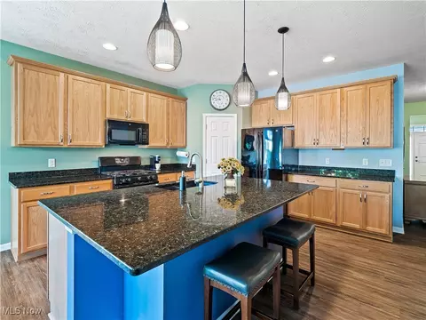 3831 Heron Dr, Lorain, OH 44053 photo 9