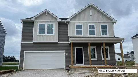 827 Meadow Lake Dr, Elyria, OH 44035