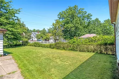 836 E 236th St, Euclid, OH 44123 photo 6