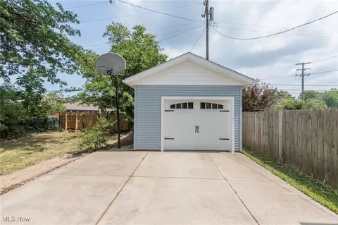 59 E 221 St, Euclid, OH 44123 photo 13