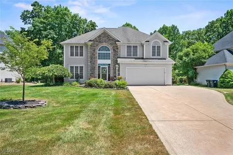 755 Amber Dr, Brunswick, OH 44212