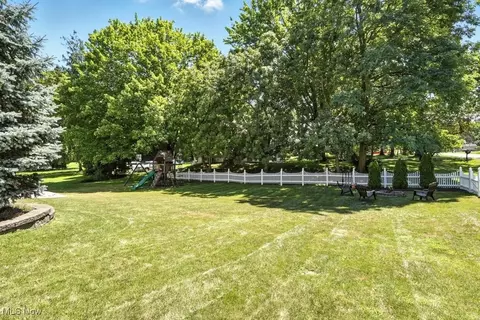 3339 Marsh Rd, Stow, OH 44224 photo 2