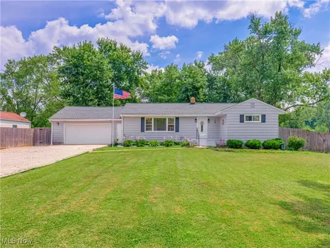 2985 Carl St, Norton, OH 44203