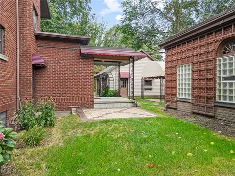 1271 Circle Dr, Akron, OH 44310 photo 40