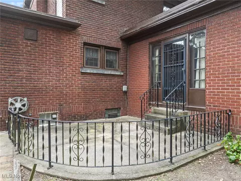 1271 Circle Dr, Akron, OH 44310 photo 35