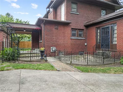 1271 Circle Dr, Akron, OH 44310 photo 34