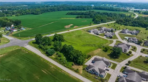 1650 Richvale Rd, Zanesville, OH 43701