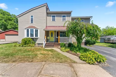 55 Oak St, Leetonia, OH 44431