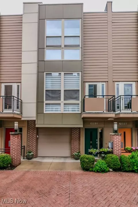 12591 Larchmere Blvd #W-6, Cleveland, OH 44120