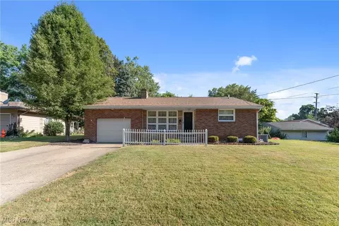 24 David Ave NE, Massillon, OH 44646