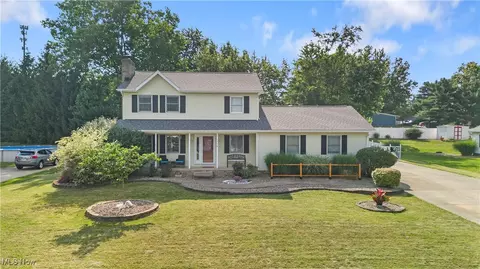7998 Chablis Dr NW, Massillon, OH 44646