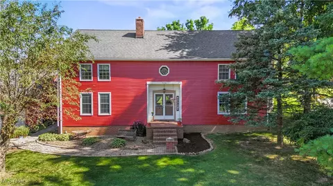 9056 Emerson Rd, Apple Creek, OH 44606