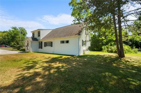470 3rd St, Geneva, OH 44041 photo 4