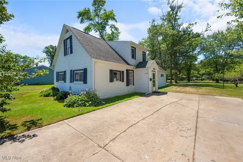 470 3rd St, Geneva, OH 44041
