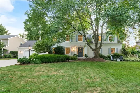 336 Rye Gate St, Bay Village, OH 44140
