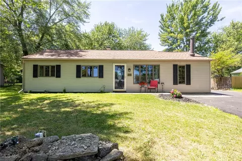 1948 Coventry Dr, Brunswick, OH 44212
