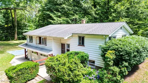 719 Howard Rd, Ashtabula, OH 44004