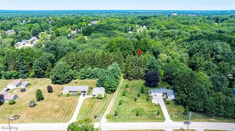 719 Howard Rd, Ashtabula, OH 44004 photo 2