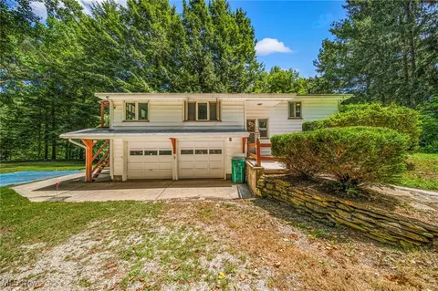 719 Howard Rd, Ashtabula, OH 44004 photo 3