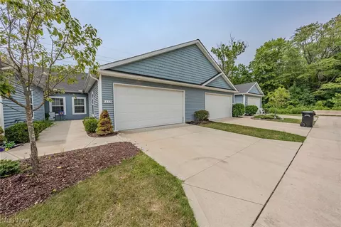 Exterior - 412 Deer Xing, Elyria, OH 44035 photo 1 of 2