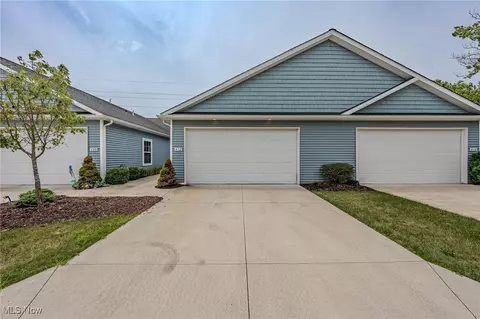 412 Deer Xing, Elyria, OH 44035