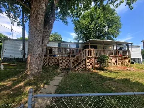 42921 Harrah St, Flushing, OH 43977